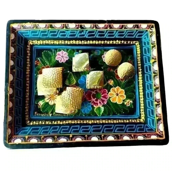 3 pair gold tone geometric vintage 80s earrings - Picture 3 of 6